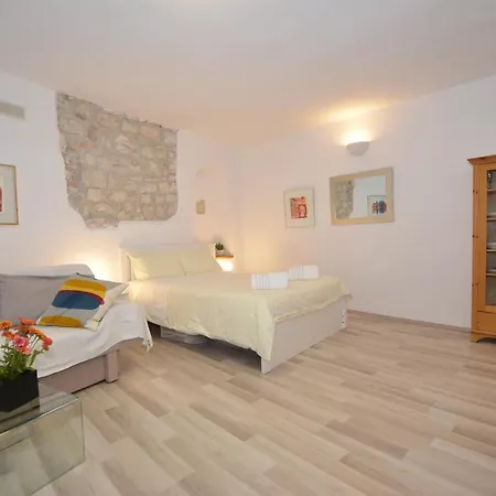 Apartment Mont 26 *